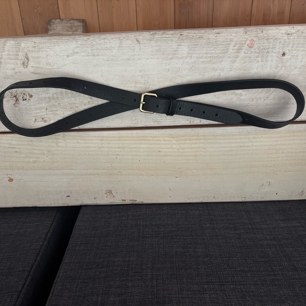 J. CREW Black Leather Belt Women’s Size Medium/Large Gold Hardware - Picture 3 of 8